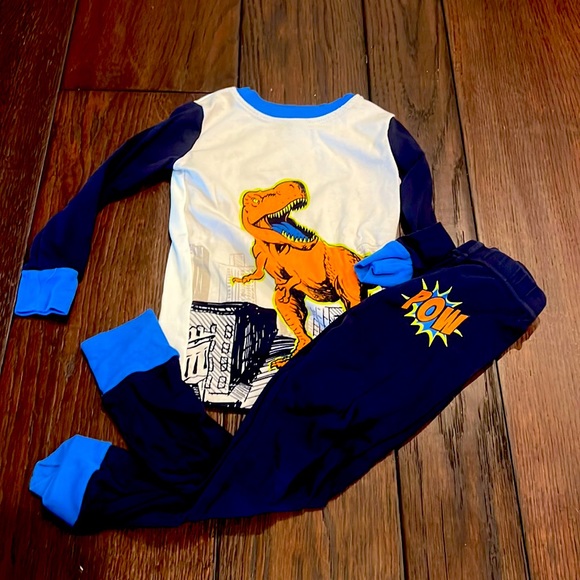 Kirkland Signature Other - 4t dinosaur pajamas
